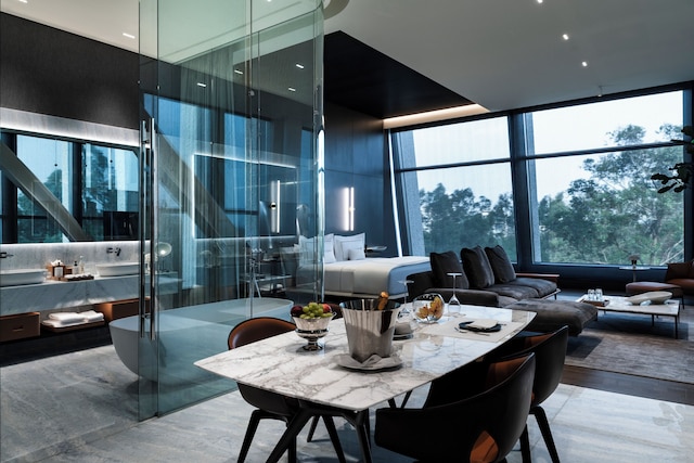 ホテル・アレクサンダー