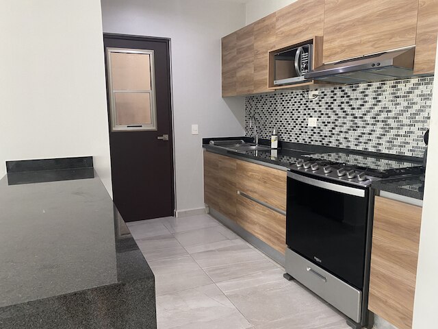 ロングアイランド・マディソンR14