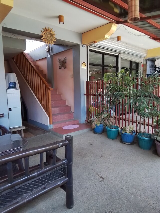 F. Ponce de Leon ロード