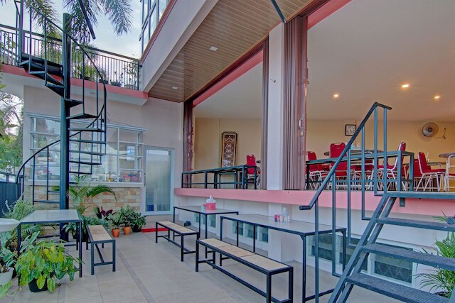 OYO  91951 アルミラ ホームステイ シャリア