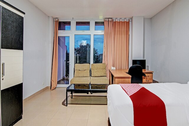 OYO  91951 アルミラ ホームステイ シャリア