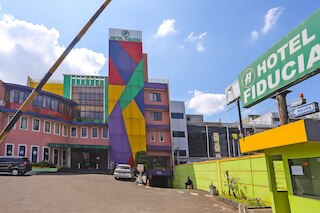 タウンハウス オーク ホテル フィドゥシア パサール ミングー