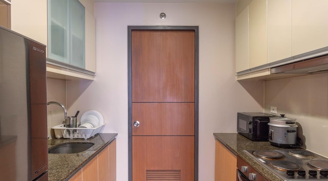 ラグジュアリー 2ベッドルーム イン アップタウン BGC, フリー プール ユーズ