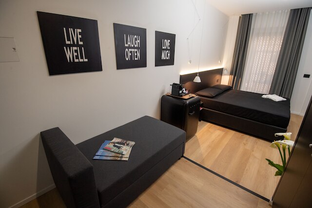 コンテンポラネアメンテ 147