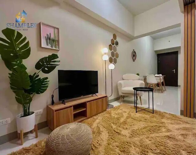 チャーミング スタジオ ユニット イン アップタウン パークスイーツ T2 BGC