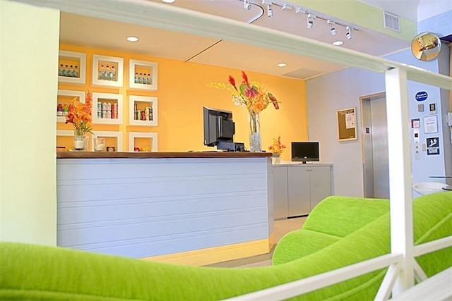 ロイヤル・ホテル・ユニット337