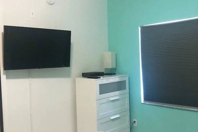 ロイヤル・ホテル・ユニット337