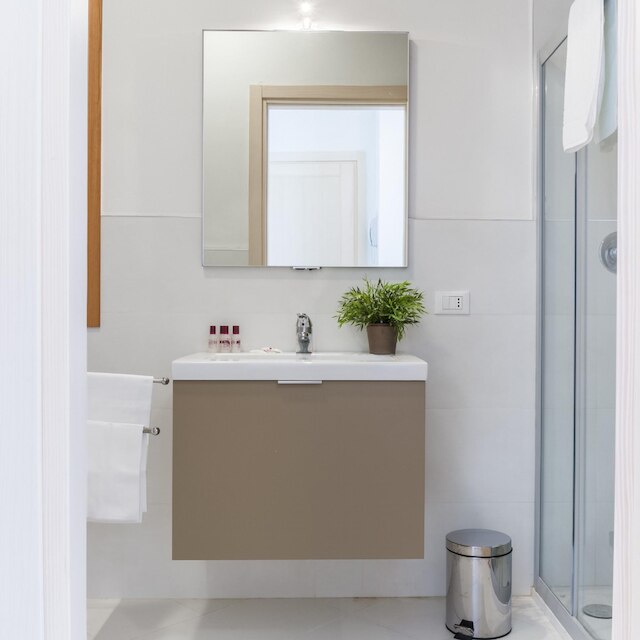 アッカデミアチャーム4 バイ ワンダフル イタリー