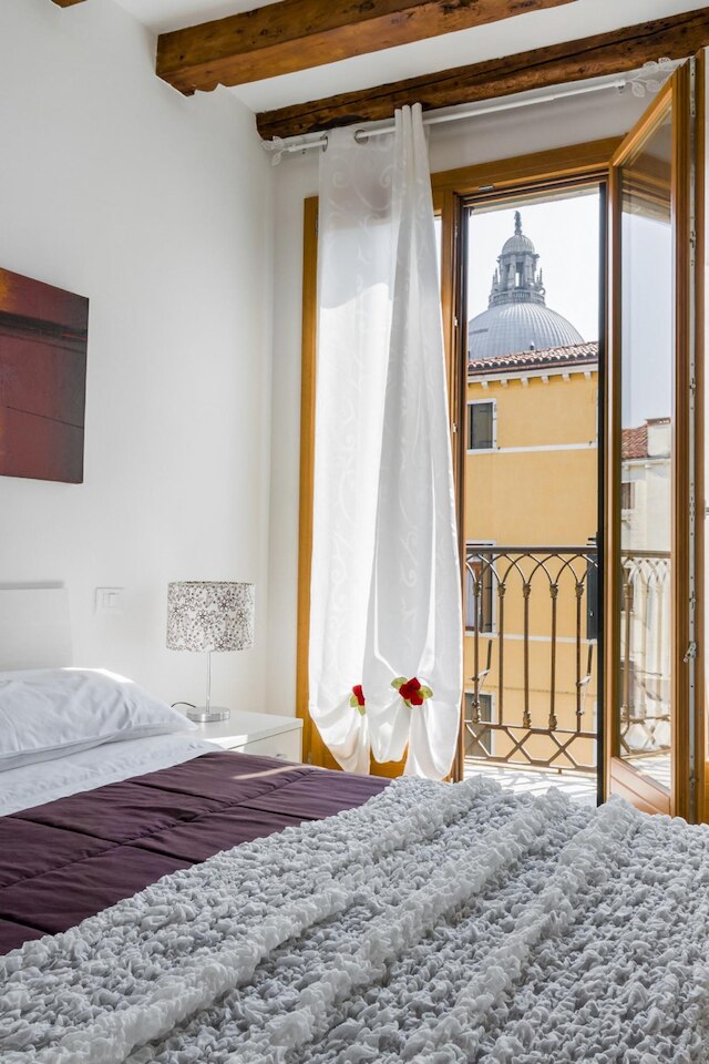 アッカデミアチャーム4 バイ ワンダフル イタリー