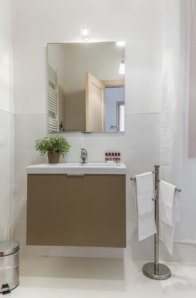 アカデミア チャーム 3 by ワンダフル イタリー