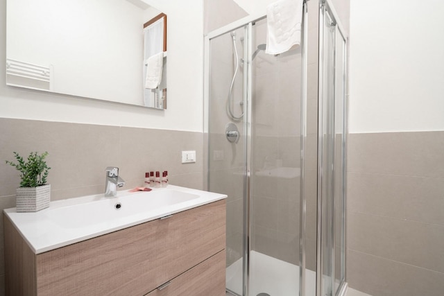 アカデミア チャーム 5 バイ ワンダフル イタリー