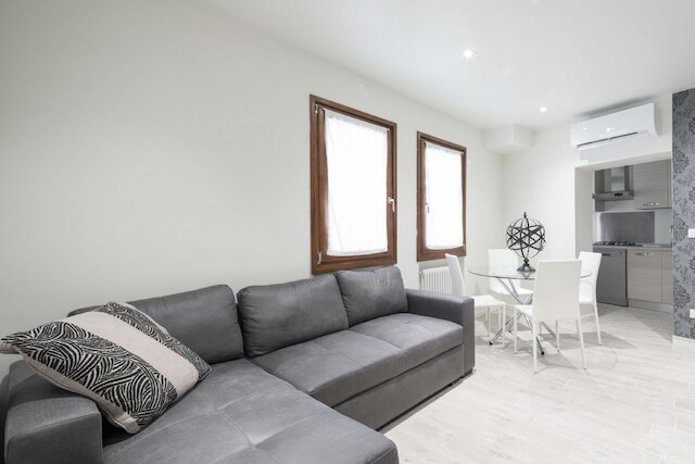 ワンダフルイタリーによるサン・マルコ・スタイル・カナルビュー・アパート1