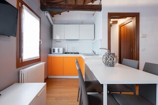 ヘリオン パレス アパート 5 バイ ワンダフル イタリー