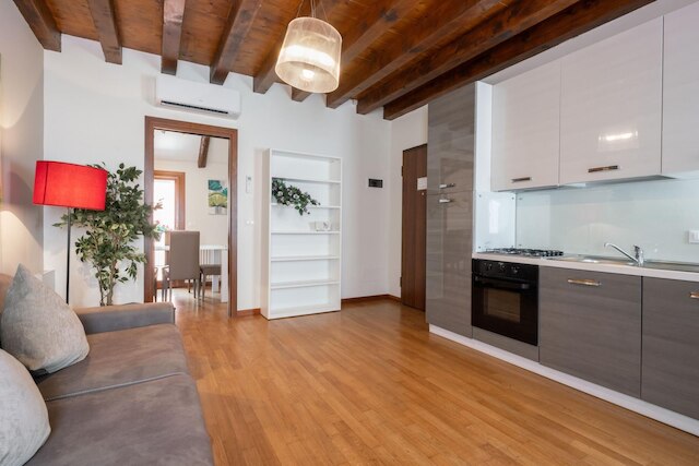 ヘリオンパレスアパート3 - Locz BK