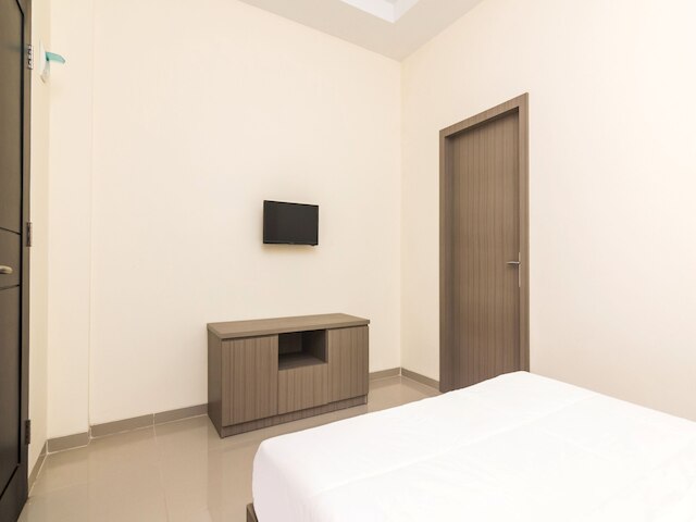 OYO  ライフ 2735 グラハ ニルワナ