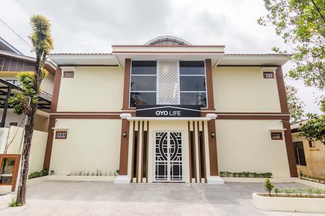 OYO  ライフ 2735 グラハ ニルワナ