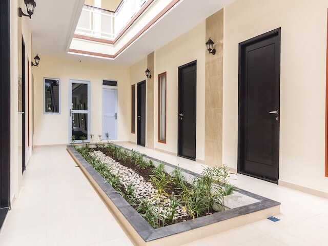 OYO  ライフ 2735 グラハ ニルワナ