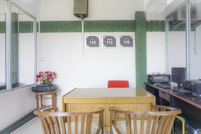 OYO  ライフ 2354 ローズ ハウス