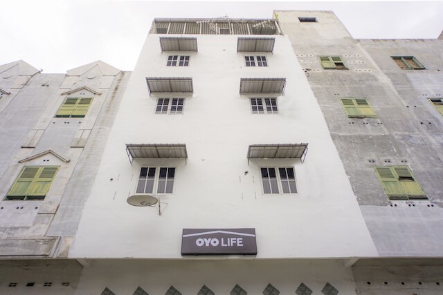 OYO  ライフ 2366 ガツ コスト