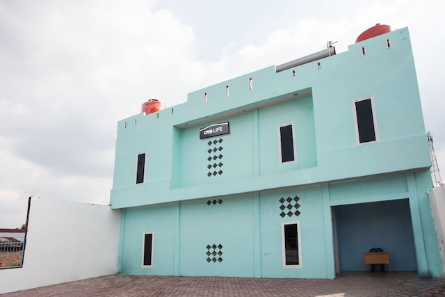 OYO  ライフ 2601 ホームステイ ダマイ ヘルベティア