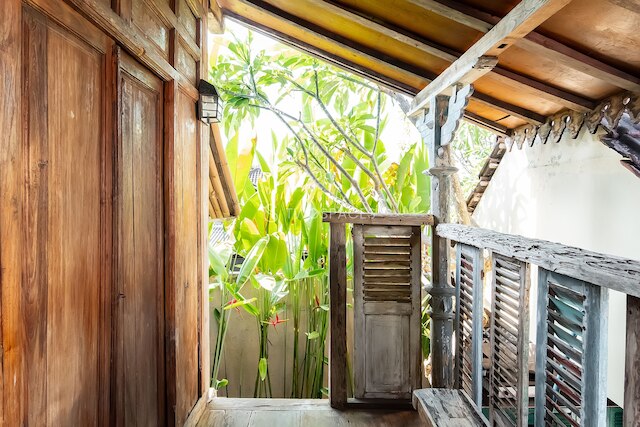 トゥースペース リビング アット カユ ビーチ ヴィラ