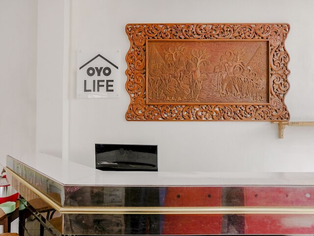 OYO  ライフ 2760 コスト シンパン ボロブドゥール 47