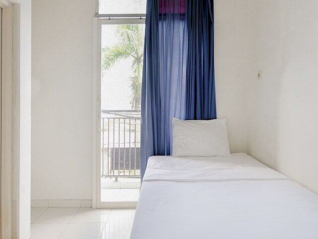 OYO  ライフ 2760 コスト シンパン ボロブドゥール 47