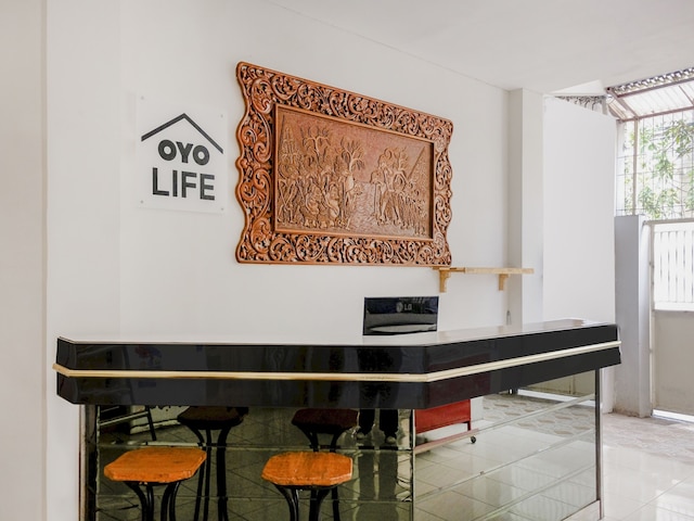 OYO  ライフ 2760 コスト シンパン ボロブドゥール 47