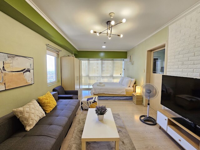 マーケットの南