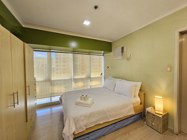 マーケットの南