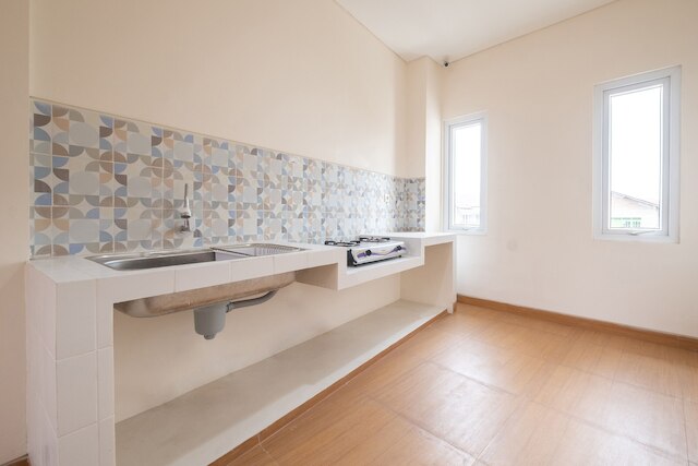 OYO Life 2801 サリパングリパン（コスプトゥリ&パストゥリ）