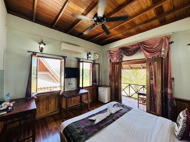 キングカムリバーサイドホテル