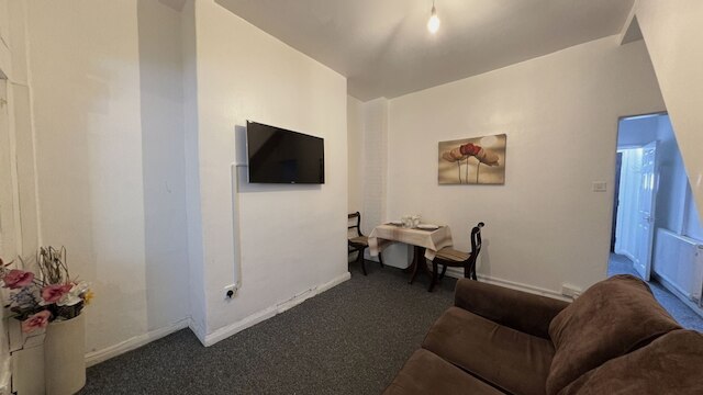 アメージング アンド イマキレート 2 ベッド ハウス イン マンチェスター