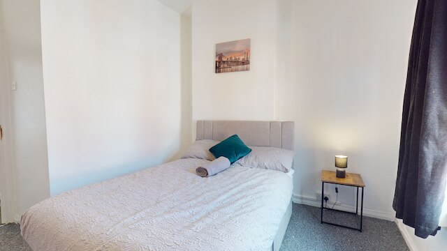 アメージング アンド イマキレート 2 ベッド ハウス イン マンチェスター