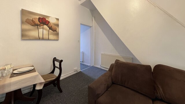 アメージング アンド イマキレート 2 ベッド ハウス イン マンチェスター