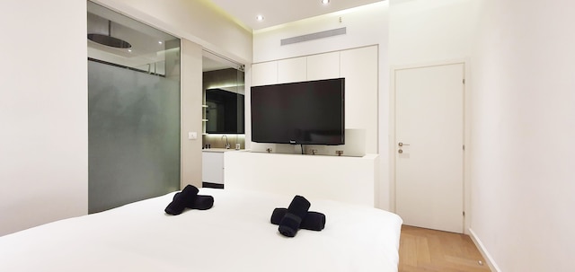 ディゼンゴフ・ブリック