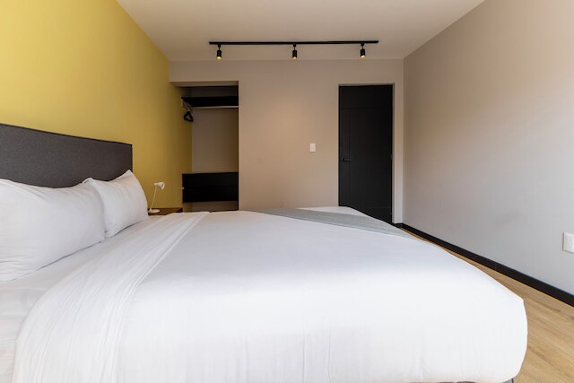 カピタリア コンデサ エスカンドン