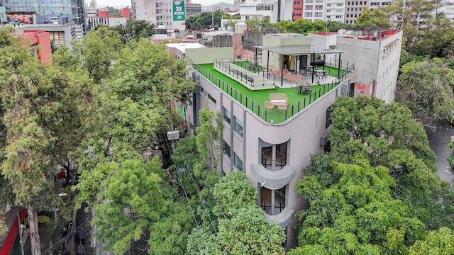 カピタリア コンデサ エスカンドン