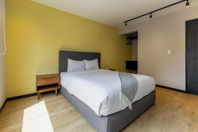 カピタリア コンデサ エスカンドン