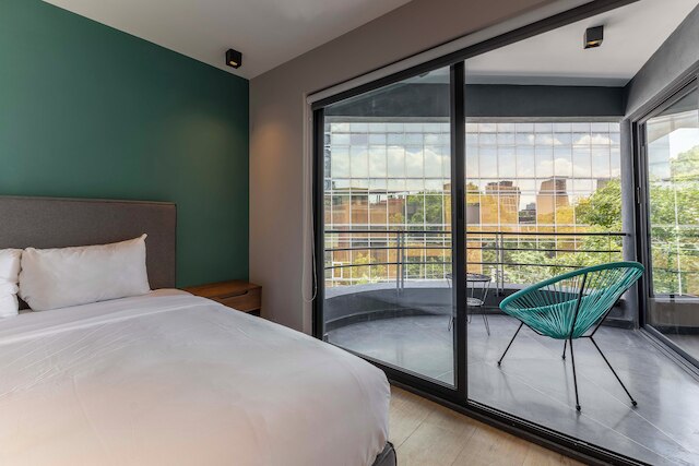 カピタリア コンデサ エスカンドン