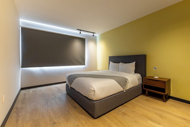 カピタリア コンデサ エスカンドン