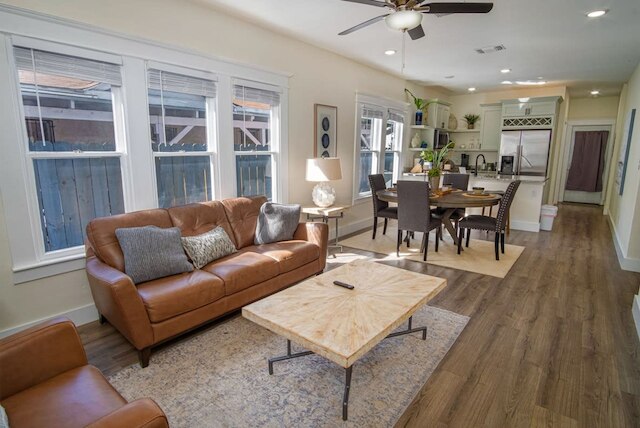 ブランド ニュー クラフツマン 2 ベッドルーム 2BA ホーム イン デンバー ハイツ