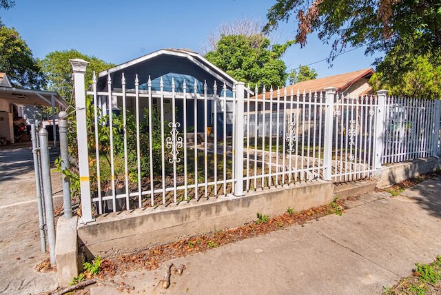 ブランド ニュー クラフツマン 2 ベッドルーム 2BA ホーム イン デンバー ハイツ