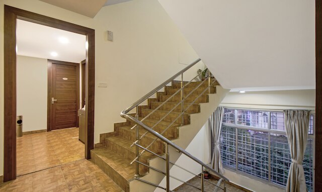 ツリーボ ロイヤル オービット, メトロポリタン