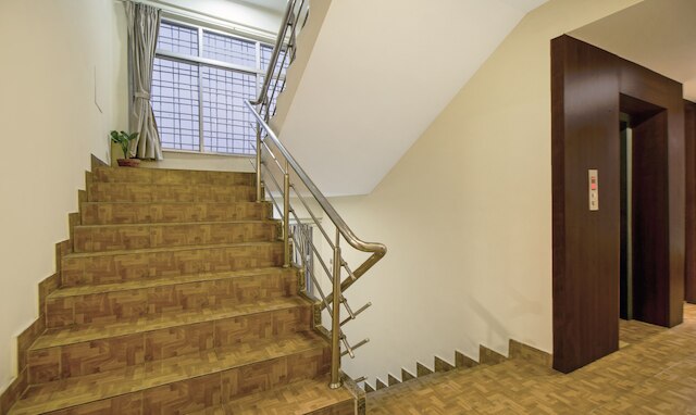 ツリーボ ロイヤル オービット, メトロポリタン