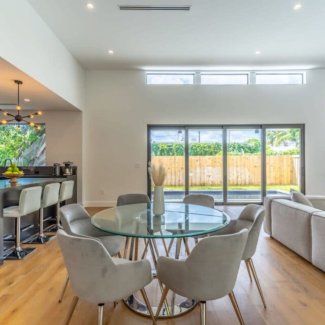 ラックス ヴィラ ウィズ プール ウィンウッド ハウス バイ ロブトラベル