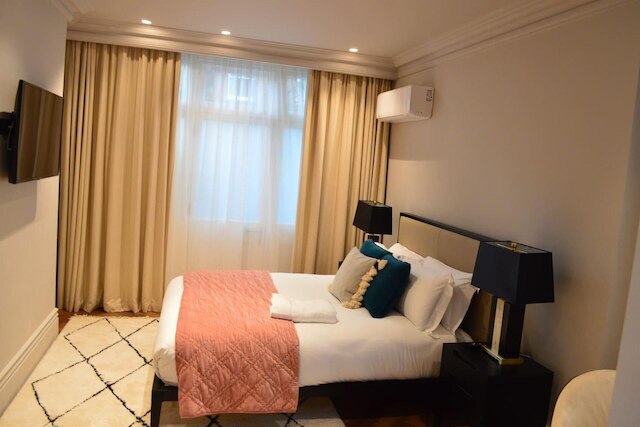 スタニング  2  ベッドルーム  アパートメント イン ロンドンズ チェルシー