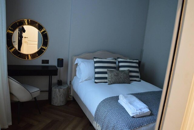 スタニング  2  ベッドルーム  アパートメント イン ロンドンズ チェルシー