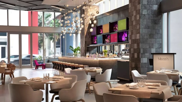 プレミアスタジオキングベッドとクイーンソファベッド