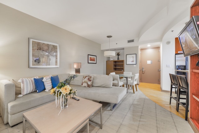 ビューティフル1ベッドルームブリッケルコンド